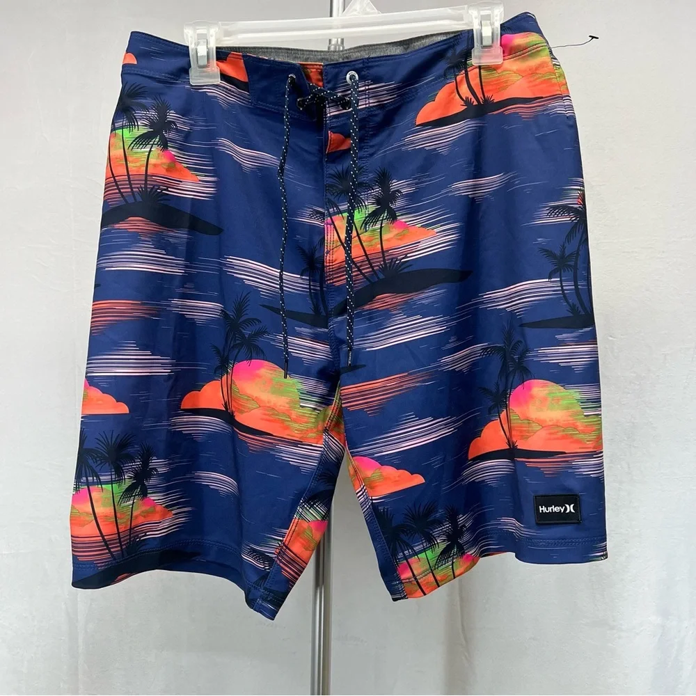 Hurley Men's Blue Tropical Swim‎ Shorts size 30